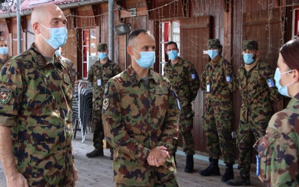 Chef der Schweizer Armee auf Truppenbesuch im Kosovo und in Bosnien und Herzegowina