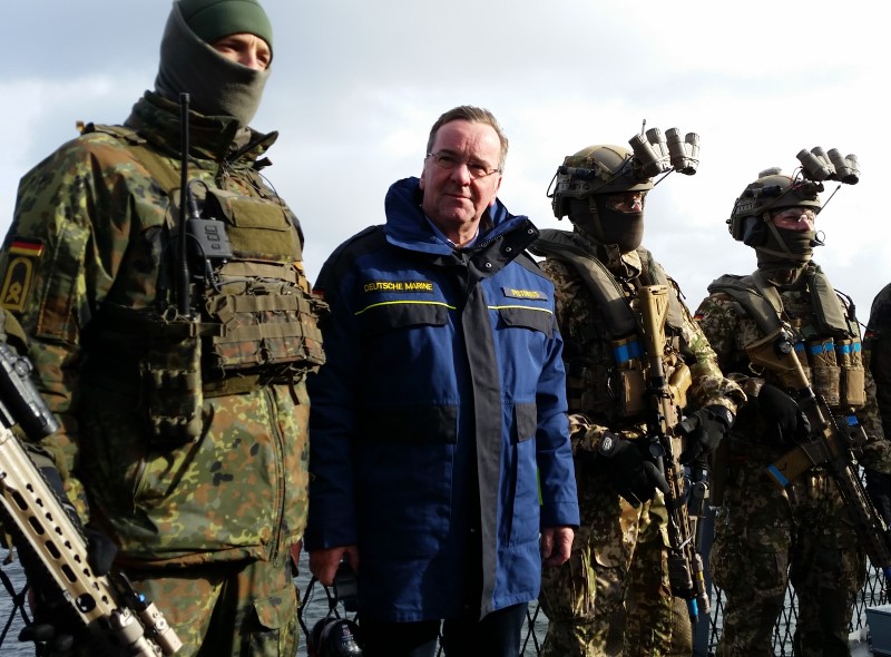 Verteidigungsminister Boris Pistorius zu Besuch bei der Marine in Eckernförde