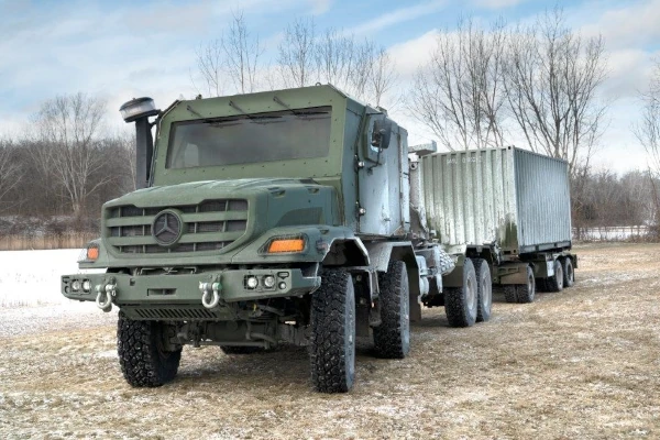 MERCEDES-BENZ SPECIAL TRUCKS LIEFERT ÜBER 1.500 MILITÄRISCHE LKW VOM TYP ZETROS AN KANADA