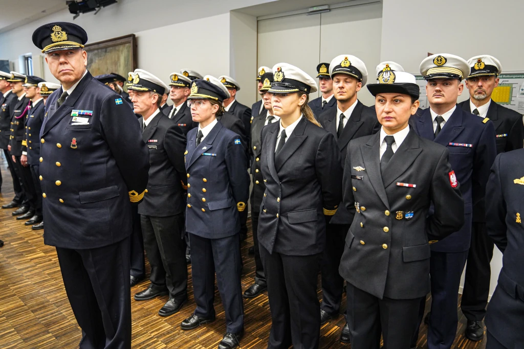 Das Personal des Stabs Commander Task Force Baltic ist zur Aufstellungszeremonie CTF BALTIC angetreten. (Alle Fotos: Bundeswehr/Nico Theska)