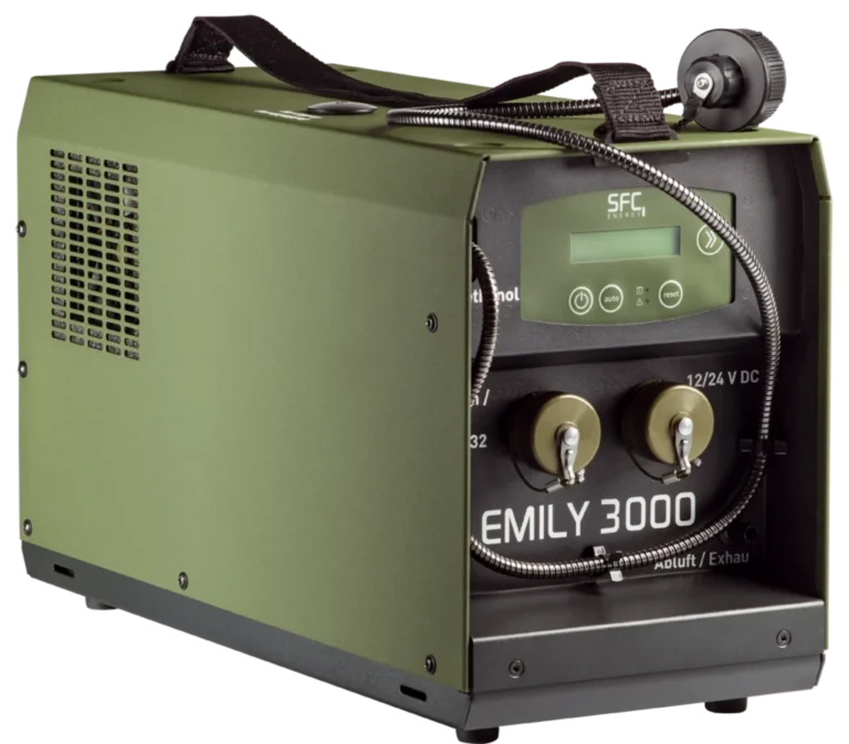 Die fahrzeugbasierte Brennstoffzelle EMILY deckt alle Anwendungen bei militärischen Einsätzen zuverlässig ab. Foto: SFC Energy AG