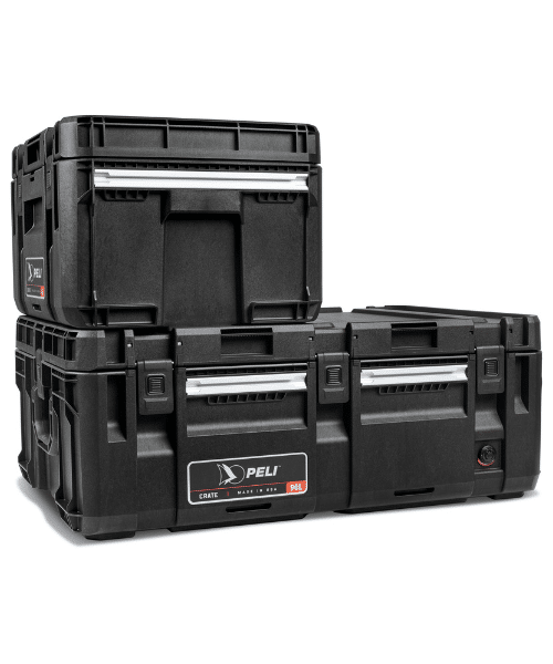 PELI™ CRATE ist mit 45 und 90 Litern Fassungsvermögen erhältlich und verbindet den bewährten Schutz von Peli mit praktischer Organisation, optimal nutzbarem Stauraum und einem stapelbaren Design für den Transport von professioneller Ausrüstung und Freizeitequipment.